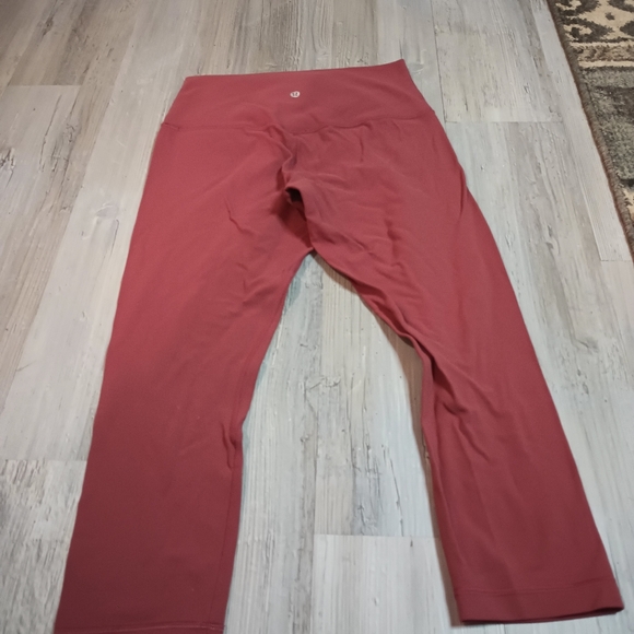 Lululemon Crop - Picture 4 of 6